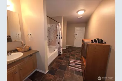 1425 S 56th St, Tacoma, WA 98408 - Photo 12