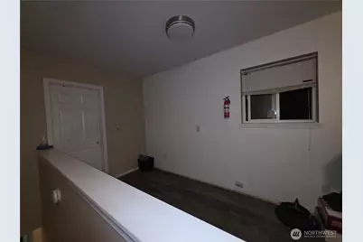 1425 S 56th St, Tacoma, WA 98408 - Photo 10