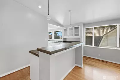 223 W Kinnear Place, Seattle, WA 98119 - Photo 14