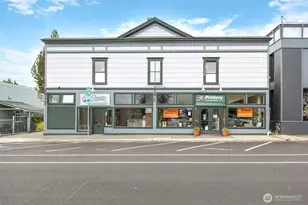 625 Tyler St, Port Townsend, WA 98368 - Photo 1