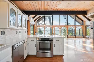 10 W Cape Horn Rd, Cathlamet, WA 98612 - Photo 8