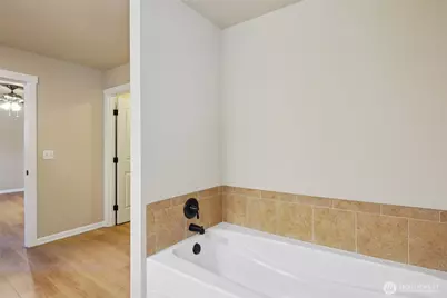 19117 87th Avenue Ct E, Puyallup, WA 98375 - Photo 24