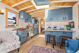 1080 W Ewing Pl, Seattle, WA 98119 - Photo 8