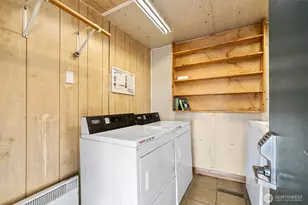 1080 W Ewing Pl, Seattle, WA 98119 - Photo 20