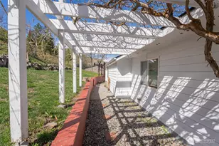 301 Canyon Pl, Wenatchee, WA 98801 - Photo 16