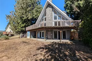 1306 Mt Brynion St, Kelso, WA 98626 - Photo 2