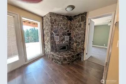 1306 Mt. Brynion Street, Kelso, WA 98626 - Photo 18