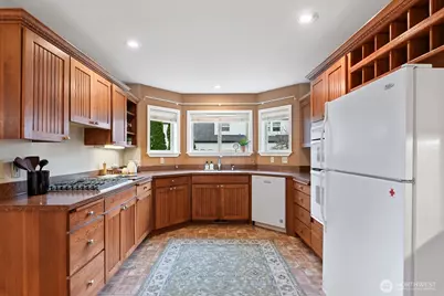 3712 W 12th Street, Anacortes, WA 98221 - Photo 10