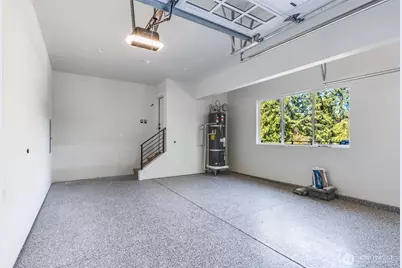 10661 Forbes Creek Drive, Kirkland, WA 98033 - Photo 36