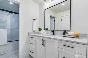 10661 Forbes Creek Dr, Kirkland, WA 98033 - Photo 34