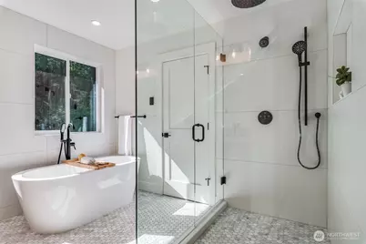 10661 Forbes Creek Drive, Kirkland, WA 98033 - Photo 22