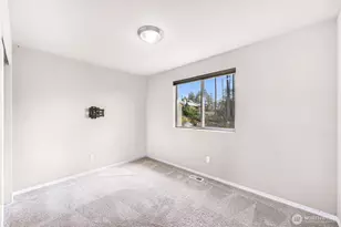 930 Cove View Cir, Oak Harbor, WA 98277 - Photo 24