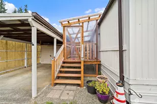 1050 Howard St, Raymond, WA 98577 - Photo 6
