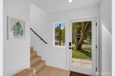 5642 49th Avenue SW, Seattle, WA 98136 - Photo 4