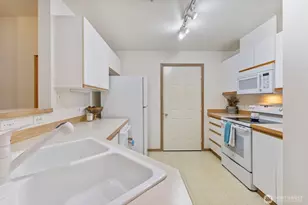 22118 41st Pl S, Kent, WA 98032 - Photo 8