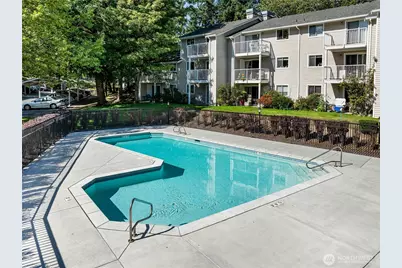 19230 Forest Park Drive NE #J131, Lake Forest Park, WA 98155 - Photo 26