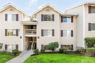 19230 Forest Park Dr NE, Lake Forest Park, WA 98155 - Photo 2