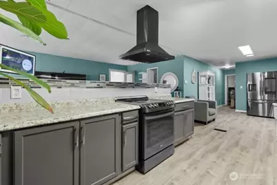 15708 81st Street E #131, Puyallup, WA 98372 - Photo 2