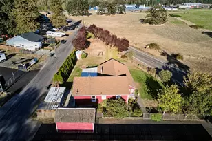 115 Whalen Loop Rd, Woodland, WA 98674 - Photo 2