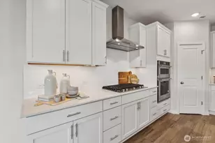 3951 McCormick Vlg Dr, Bremerton, WA 98312 - Photo 10