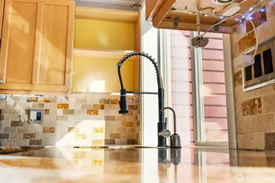 2400 E Howell Street #G, Seattle, WA 98122 - Photo 10