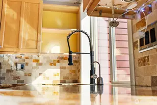 2400 E Howell St, Seattle, WA 98122 - Photo 10