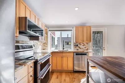 2400 E Howell Street #G, Seattle, WA 98122 - Photo 18