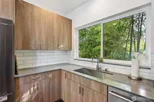 6325 34th Ave SW, Seattle, WA 98126 - Photo 10