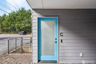 6325 34th Ave SW, Seattle, WA 98126 - Photo 2