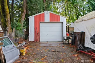 18328 Ashworth Ave N, Shoreline, WA 98133 - Photo 10