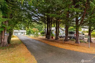 18328 Ashworth Ave N, Shoreline, WA 98133 - Photo 16