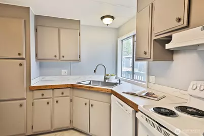 700 NW Crosby Avenue #35, Oak Harbor, WA 98277 - Photo 6