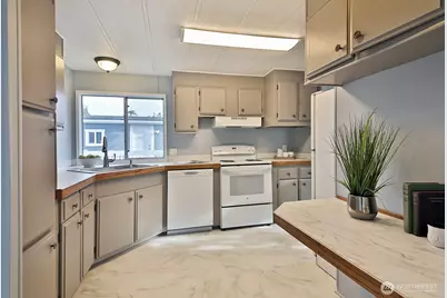 700 NW Crosby Avenue #35, Oak Harbor, WA 98277 - Photo 16