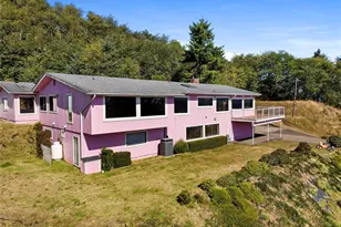 193 Robert Gray Dr SW, Ilwaco, WA 98624 - Photo 2