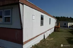 1320 N Oak Harbor St, Oak Harbor, WA 98277 - Photo 8