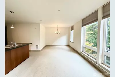 4547 8th Ave NE #306, Seattle, WA 98105 - Photo 8