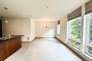 4547 8th Ave NE, Seattle, WA 98105 - Photo 8