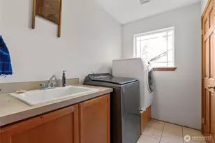 20310 Larita Dr E, Bonney Lake, WA 98391 - Photo 18