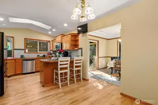 20310 Larita Dr E, Bonney Lake, WA 98391 - Photo 14