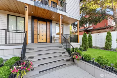 509 N 78th Street, Seattle, WA 98103 - Photo 2