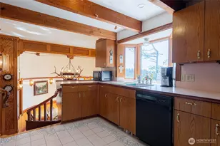 4385 Wildwood Ln, Anacortes, WA 98221 - Photo 14