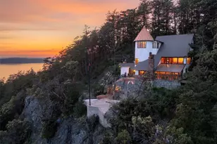 4385 Wildwood Ln, Anacortes, WA 98221 - Photo 2