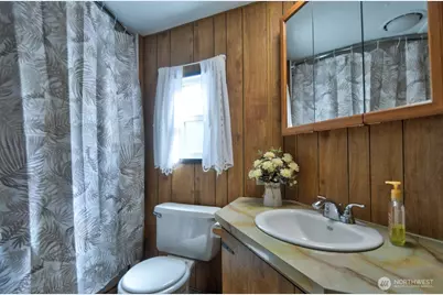 987 Tipsoo Loop N, Rainier, WA 98576 - Photo 14
