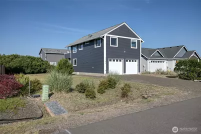 1143 Greenview Avenue SW, Ocean Shores, WA 98569 - Photo 1