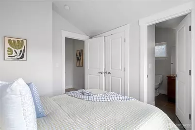 3241 SW Raymond St #1B, Seattle, WA 98126 - Photo 20