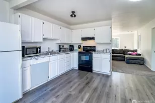 6505 Stewart Ave E, Puyallup, WA 98371 - Photo 6