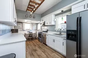 411 S 59th St, Tacoma, WA 98408 - Photo 10