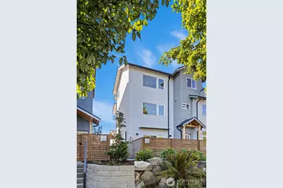 8005 25th Avenue NW, Seattle, WA 98117 - Photo 2