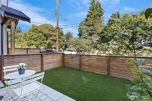 8005 25th Ave NW, Seattle, WA 98117 - Photo 12