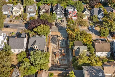 4037 Latona Ave NE, Seattle, WA 98105 - Photo 12